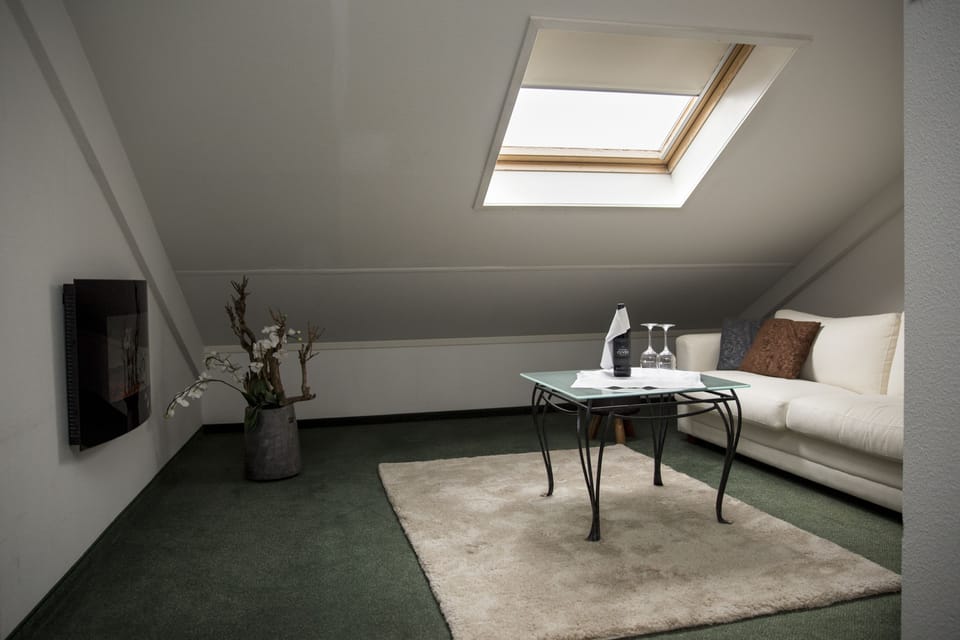 Suite | Living area | Smart TV