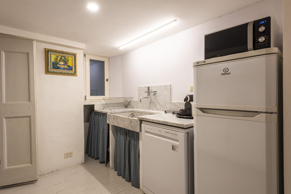 Comfort Apartment | Private kitchen | Fridge, microwave, stovetop, dishwasher