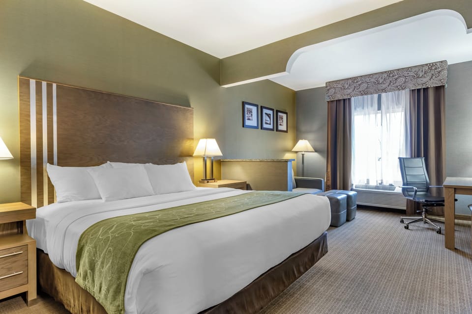 Suite, 1 King Bed with Sofa bed, Accessible, Non Smoking | Desk, blackout drapes, iron/ironing board, free WiFi