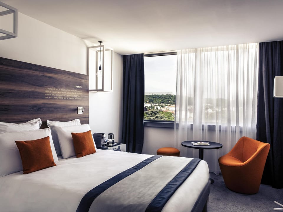 Privilege, Room, 1 Double Bed | Select Comfort beds, in-room safe, desk, soundproofing