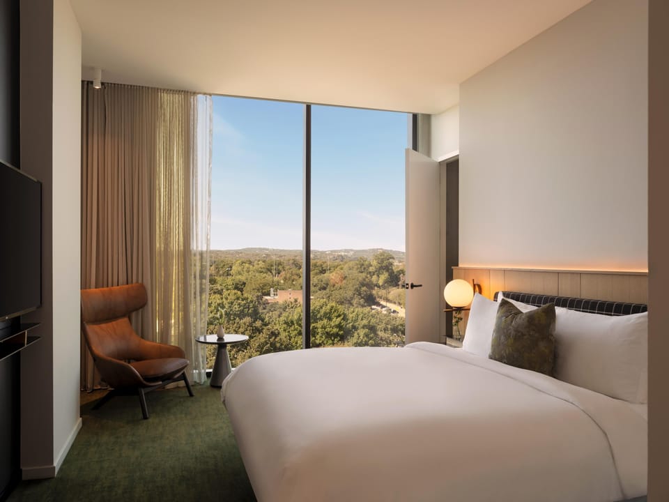 Premium bedding, down comforters, minibar, in-room safe