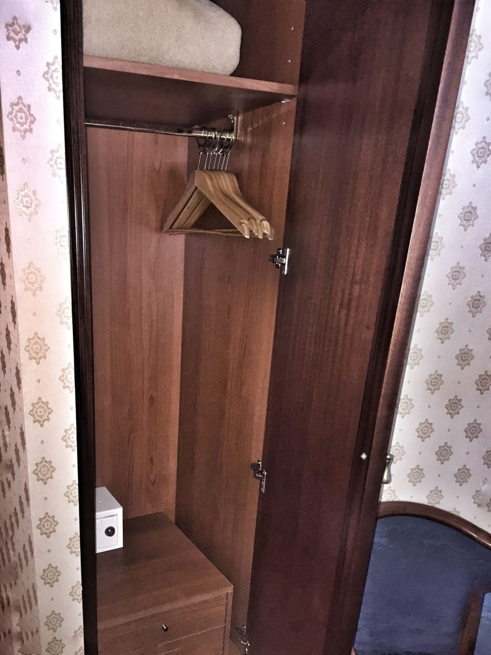 Single Room, City View | Minibar, in-room safe, desk, soundproofing