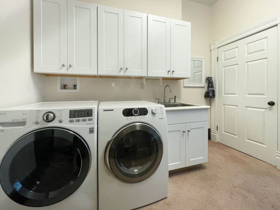 Washer and Dryer in unit