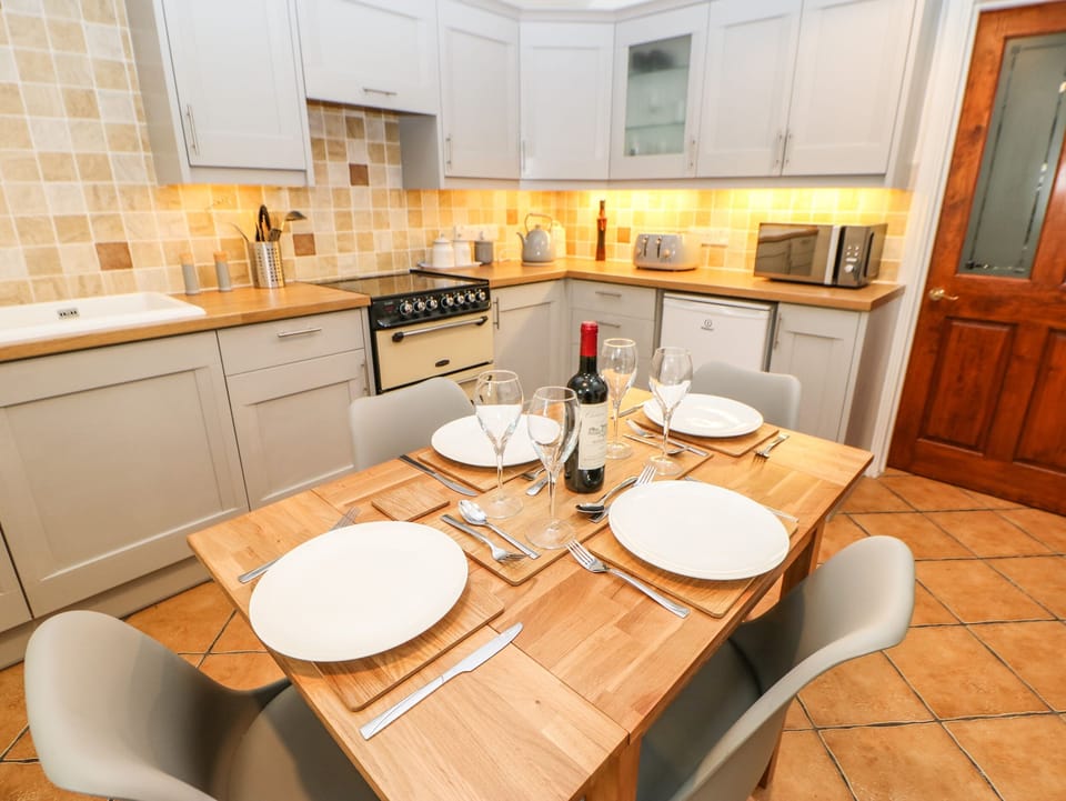 Cottage | Interior