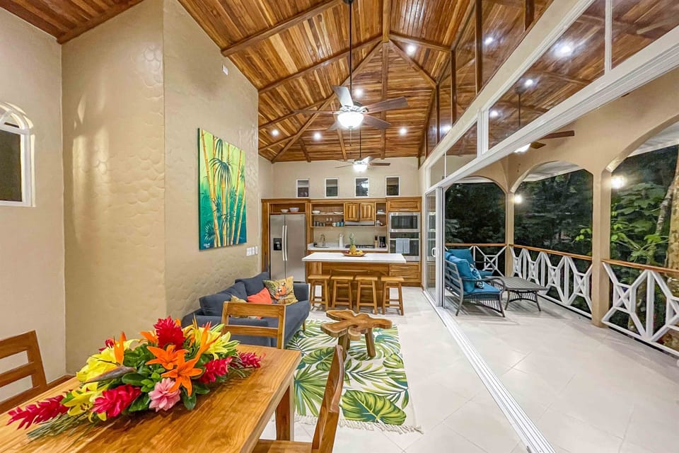 Open upper floor space with natural light and airflow