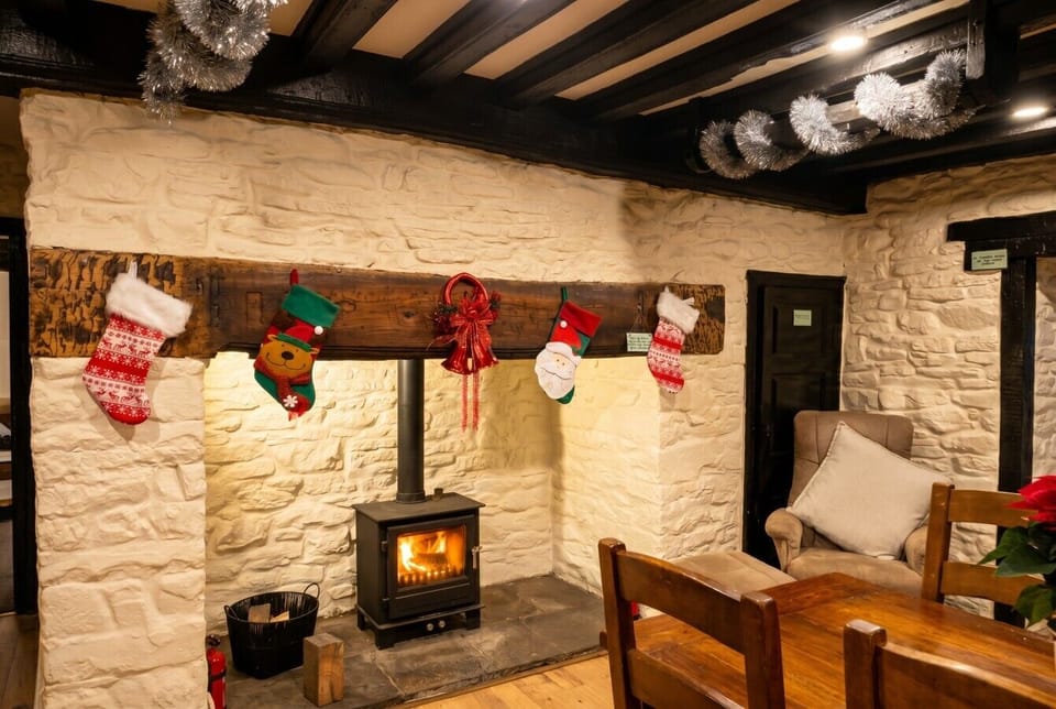Hang the stockings by the fire and celebrate Christmas in true farmhouse style.