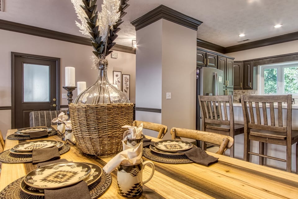 House, Multiple Beds, Jetted Tub, Mountain View | Interior