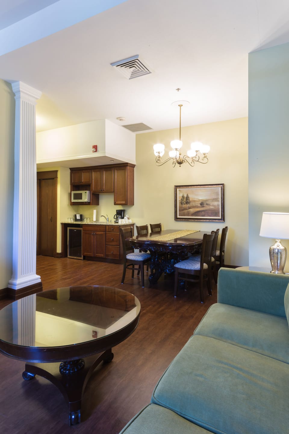 Deluxe Suite, 2 Queen Beds (Winneshiek Suite) | Iron/ironing board, free WiFi, bed sheets, alarm clocks