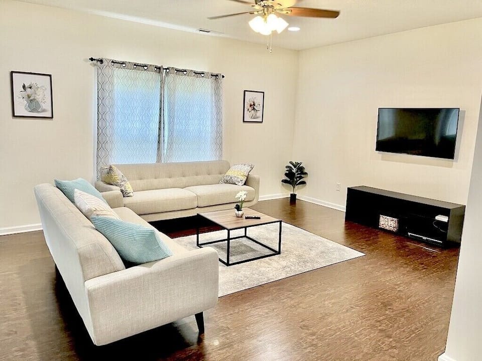 Spacious family room; smart tv