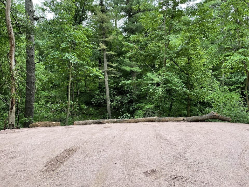 Parking for up to 4 cars