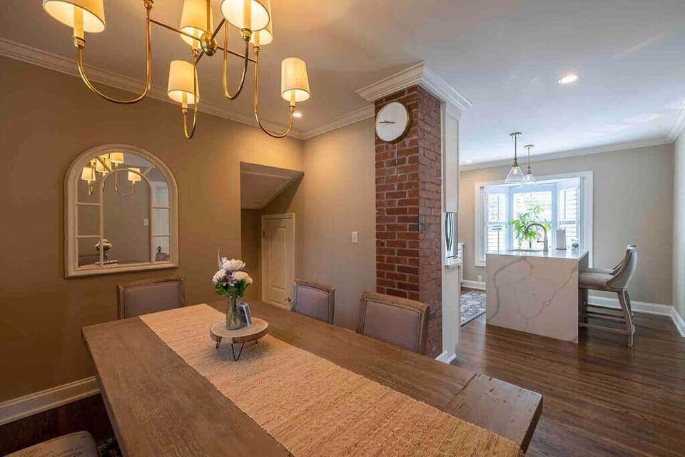 Dining room right off the kitchen
