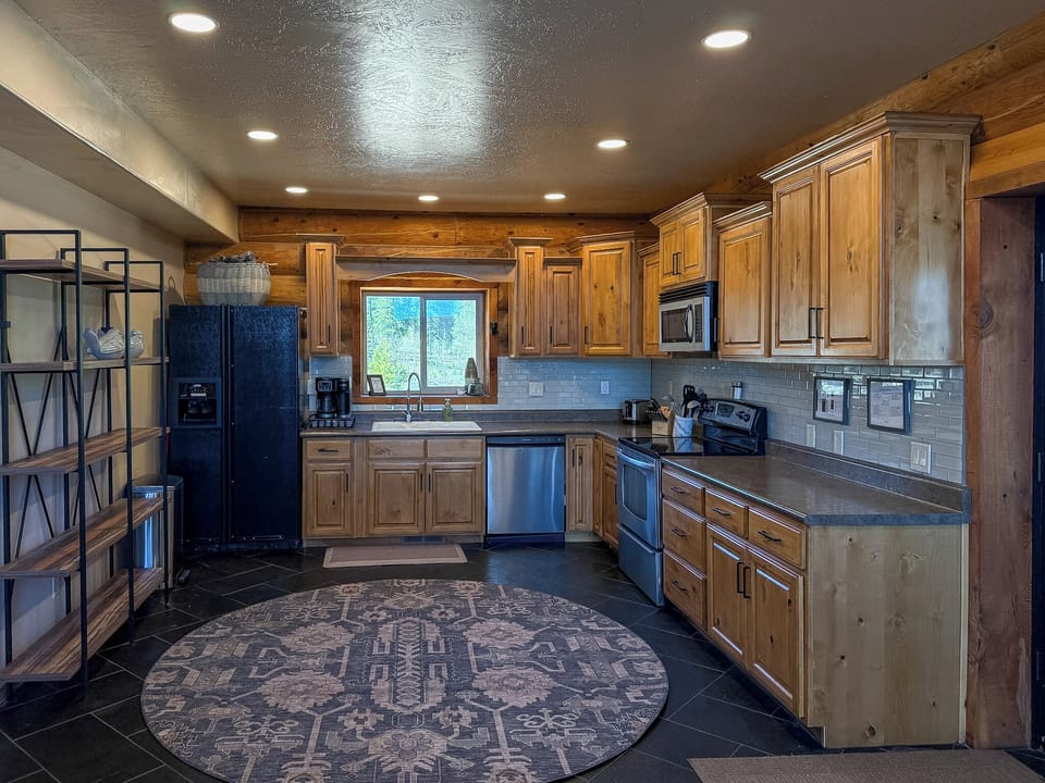 Fully stocked kitchen. 