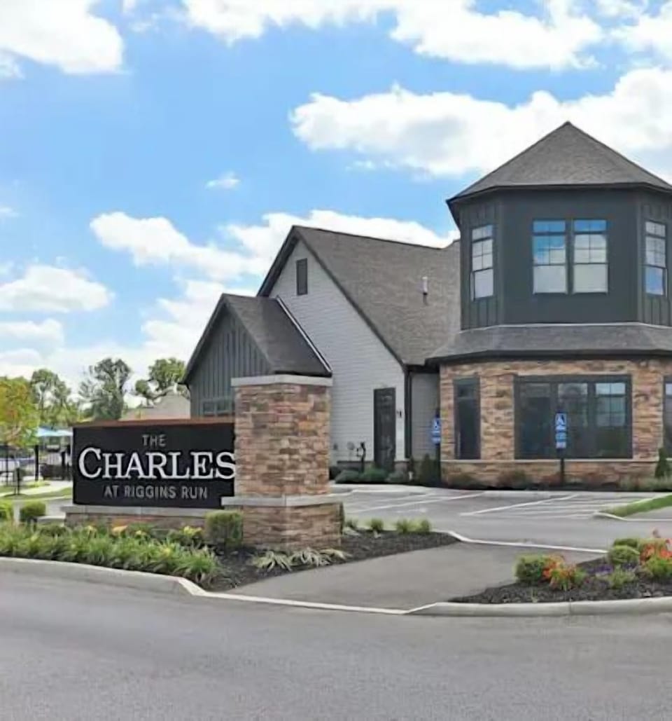 Stunning gated community in the Dublin/Hilliard area
