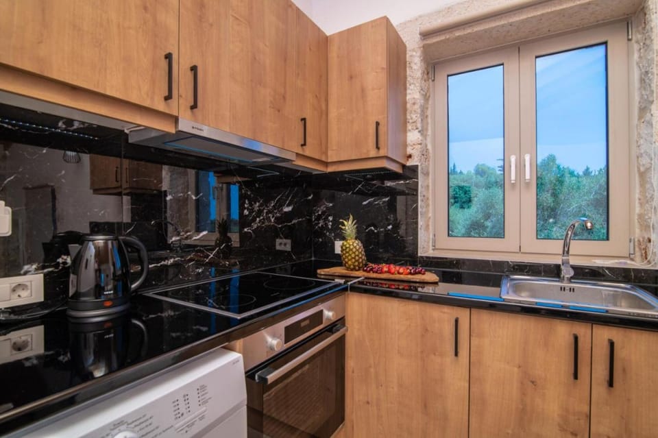 House, Smoking | 1 bedroom