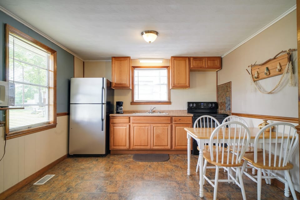 Kitchen | Drip Coffee Maker | Dining Area | Dishes & Flatware Provided