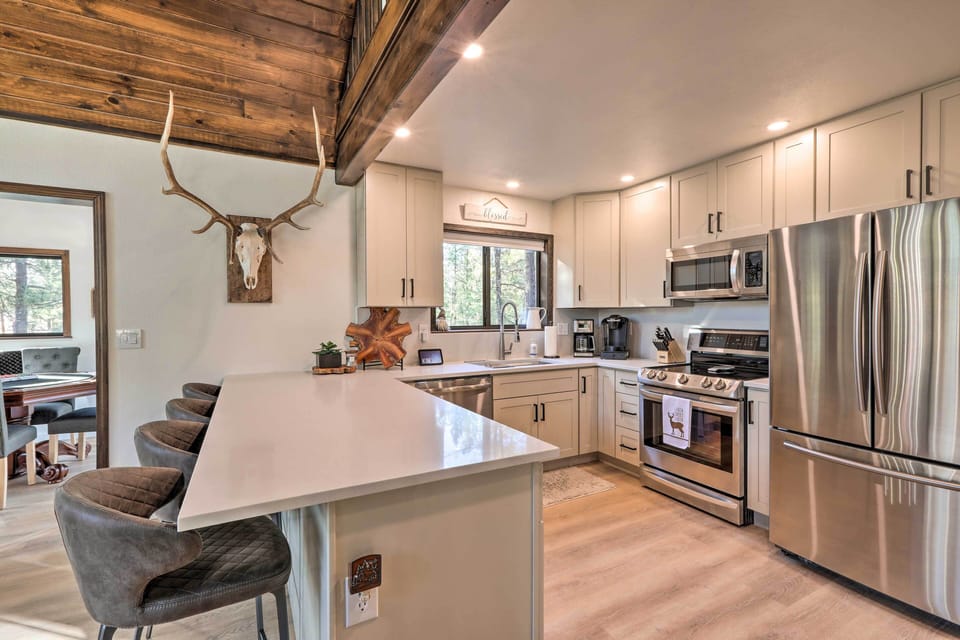 Kitchen | Cooking Basics | Coffee Maker | Breakfast Bar
