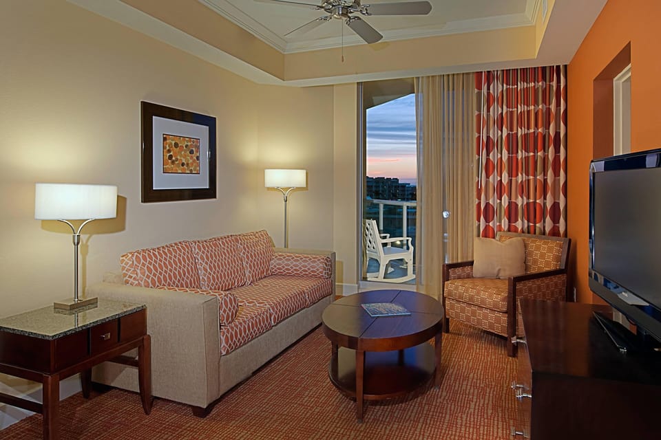 Premium bedding, in-room safe, blackout drapes, soundproofing