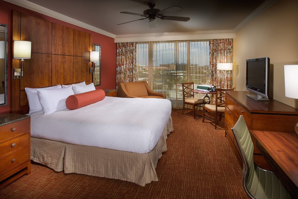 Premium bedding, in-room safe, blackout drapes, soundproofing