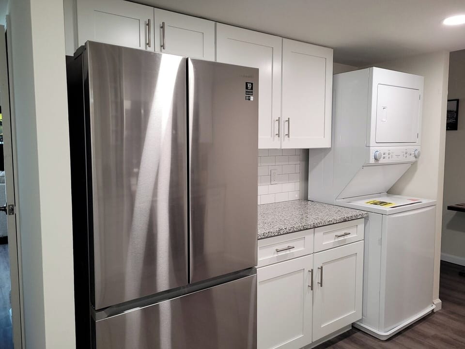 Full Kitchen featuring New Appliances