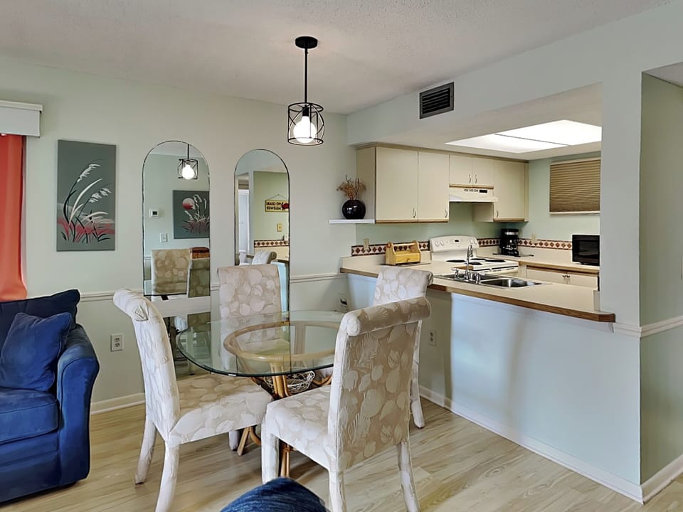 Condo (1 Bedroom) | Property amenity