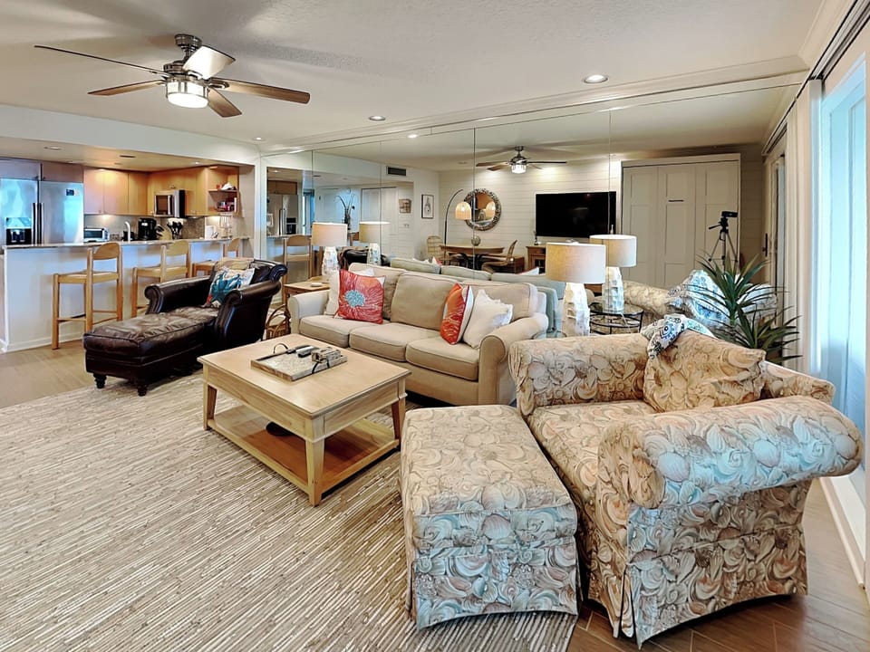 Condo (1 Bedroom) | Front of property