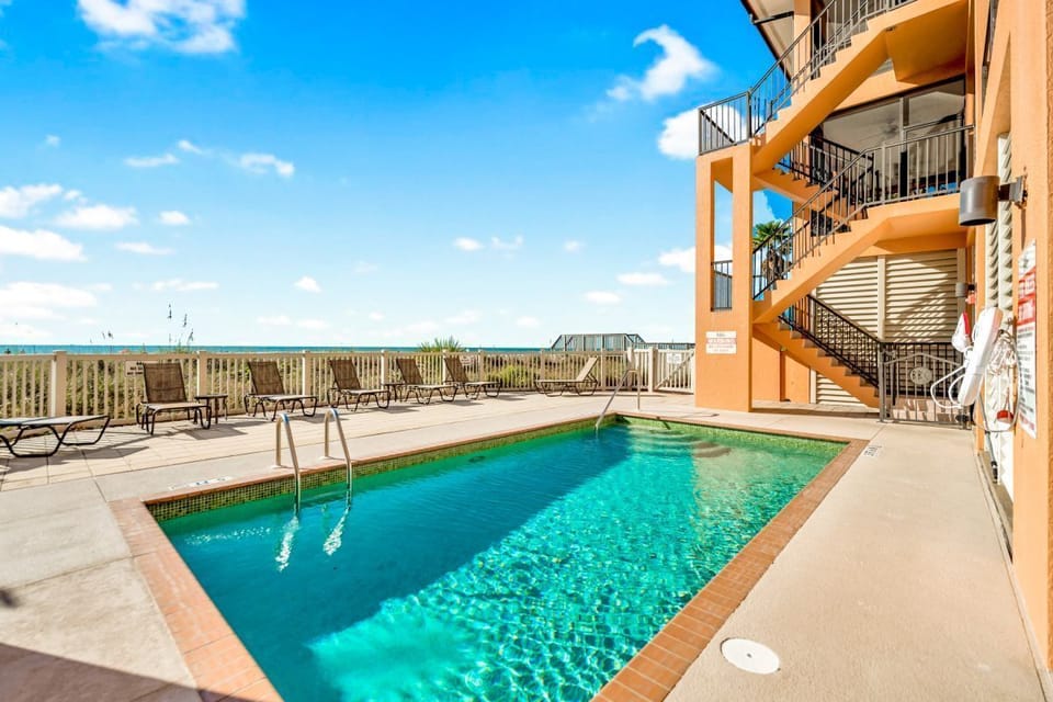 Shared pool to cool steps from your door
