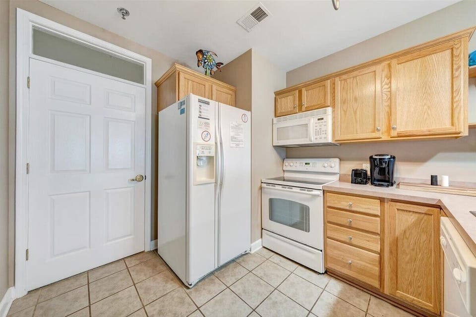 Kitchen (1)