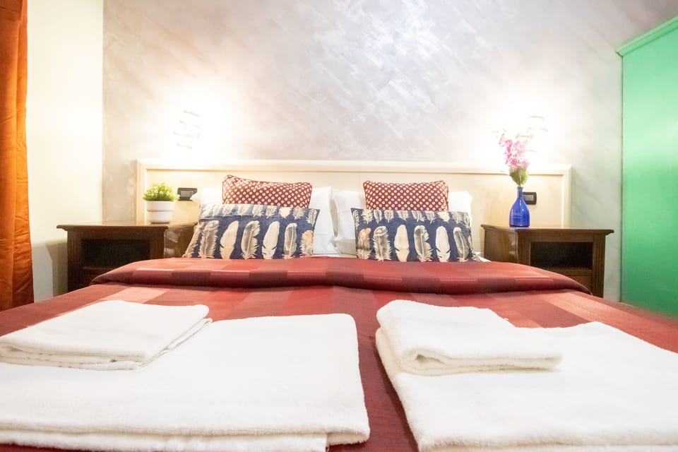 Comfort Double or Twin Room | Hypo-allergenic bedding, individually decorated, individually furnished