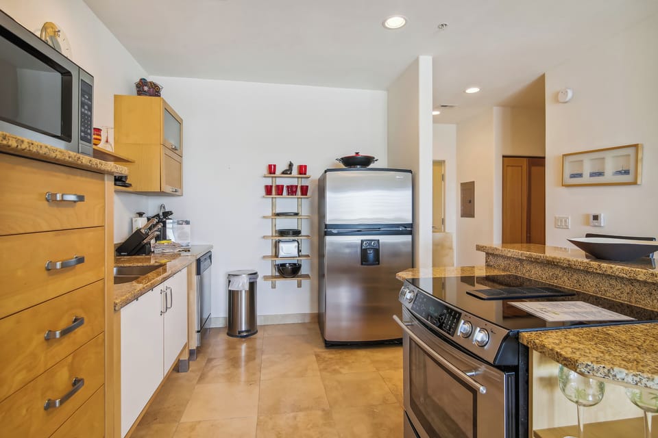 Condo (2 Bedrooms) | Property amenity