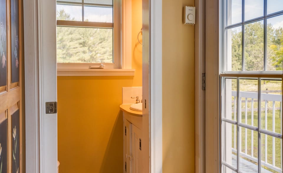 Deluxe House | Bathroom