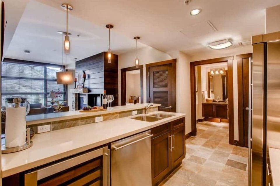 Condo (Luxury 2 Bedroom Ski in, Ski out Moun) | Exterior