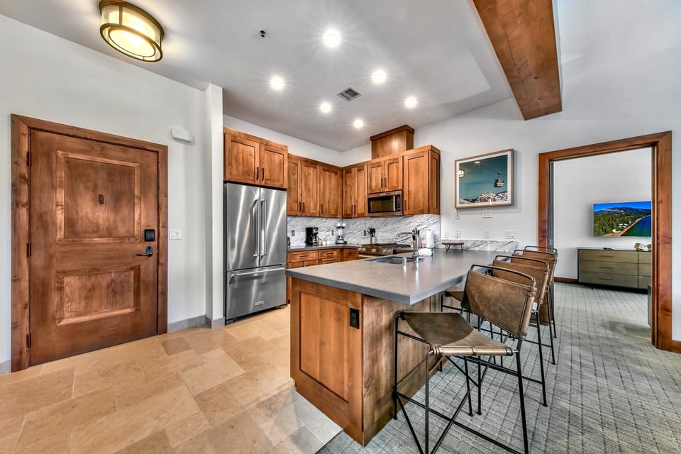 Flooring, Room, Indoors, Hardwood, Kitchen