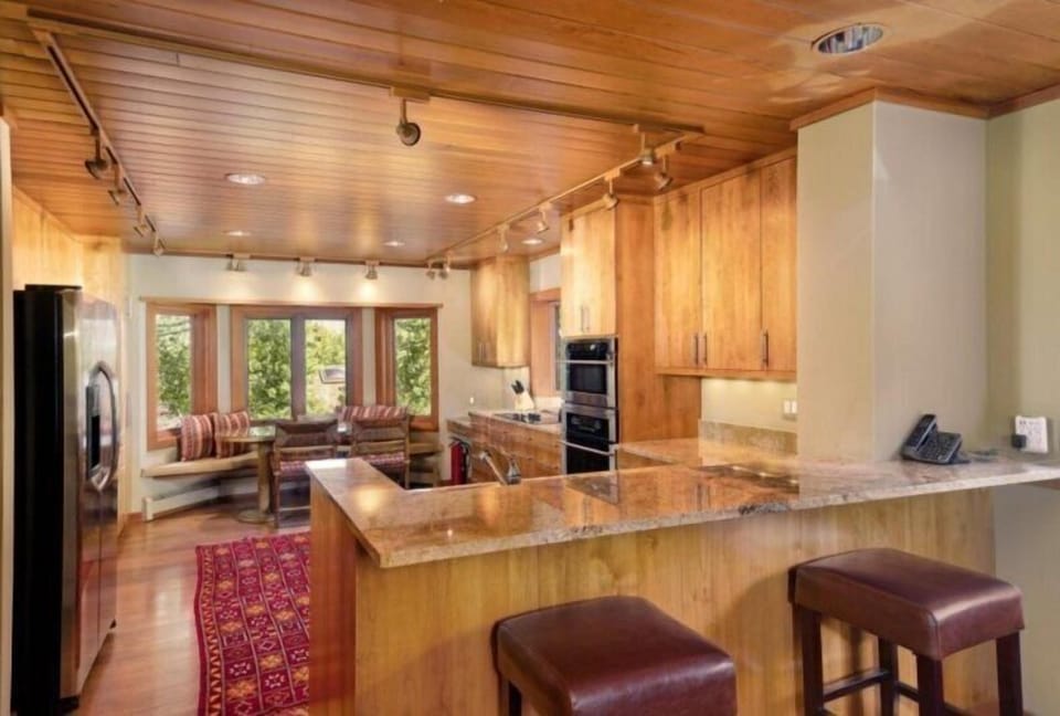 Condo (Premier Ski in, Ski out 3 Bedroom Col) | Exterior