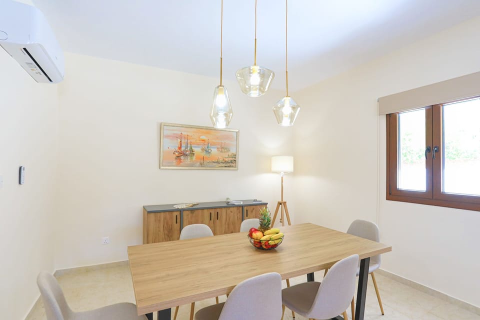 Modern Family dining area