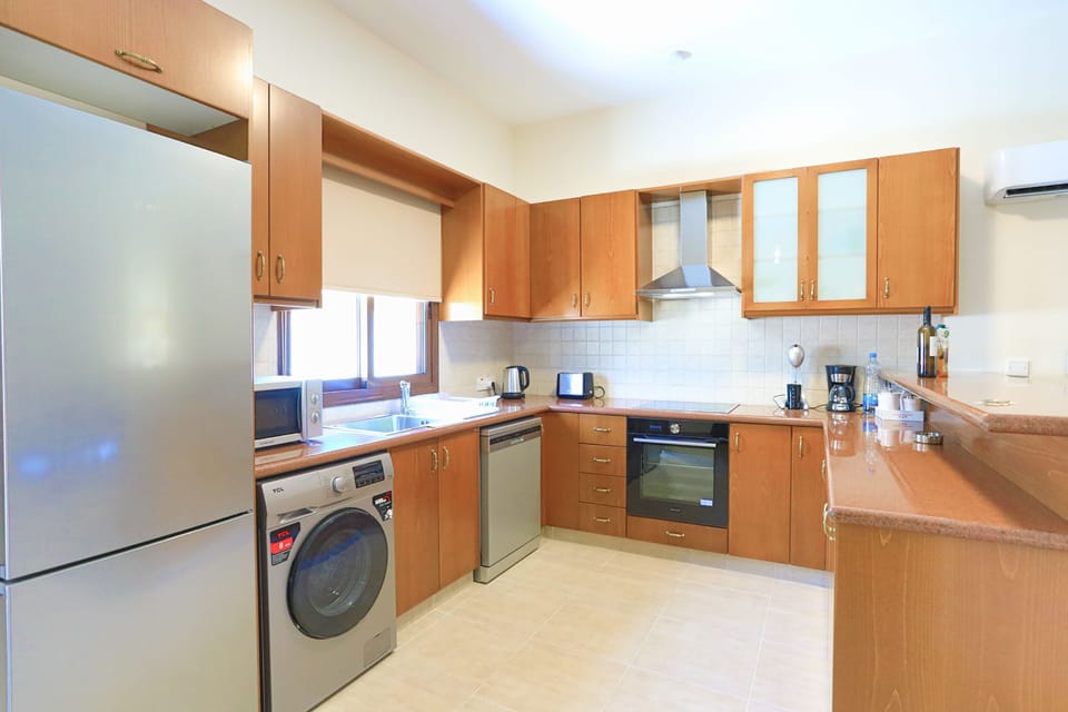 Ultramodern family kitchen