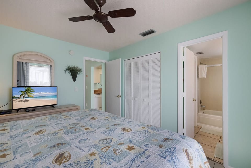 Spacious bedroom