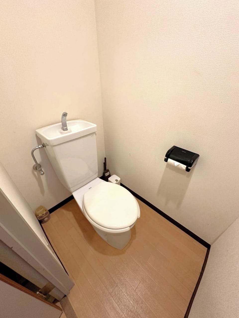 toilet