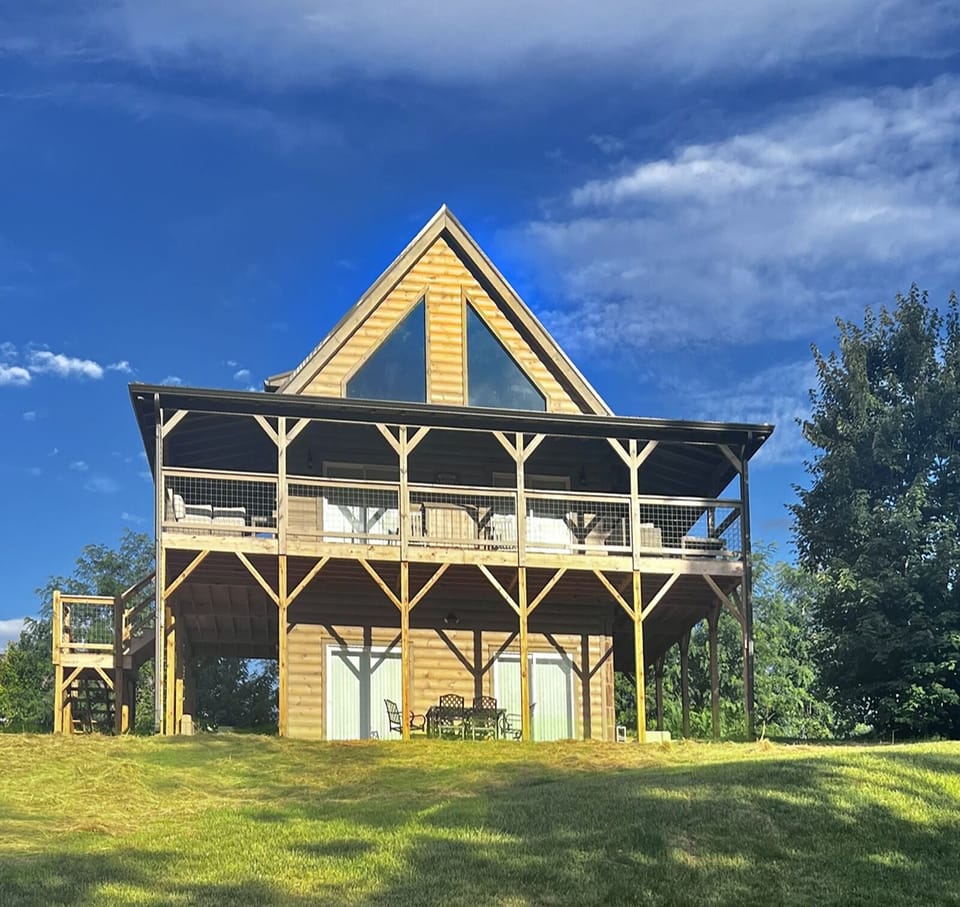 KOOKABURRA - Sleeps 8