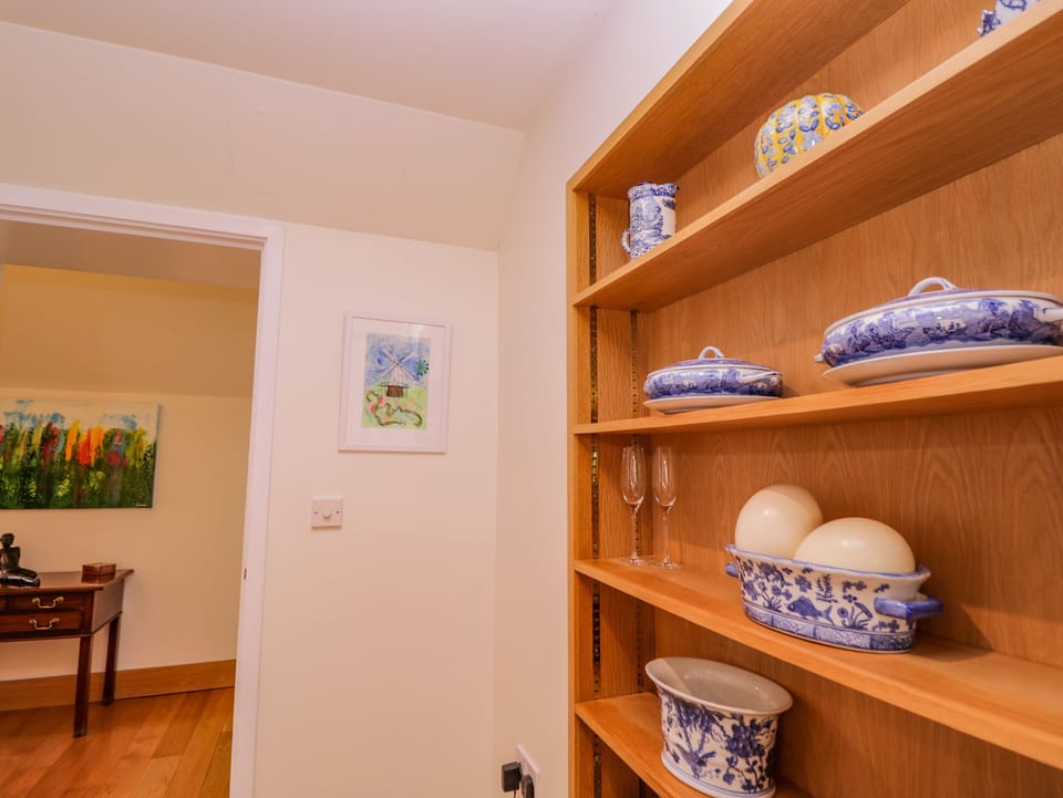 Cottage | Interior