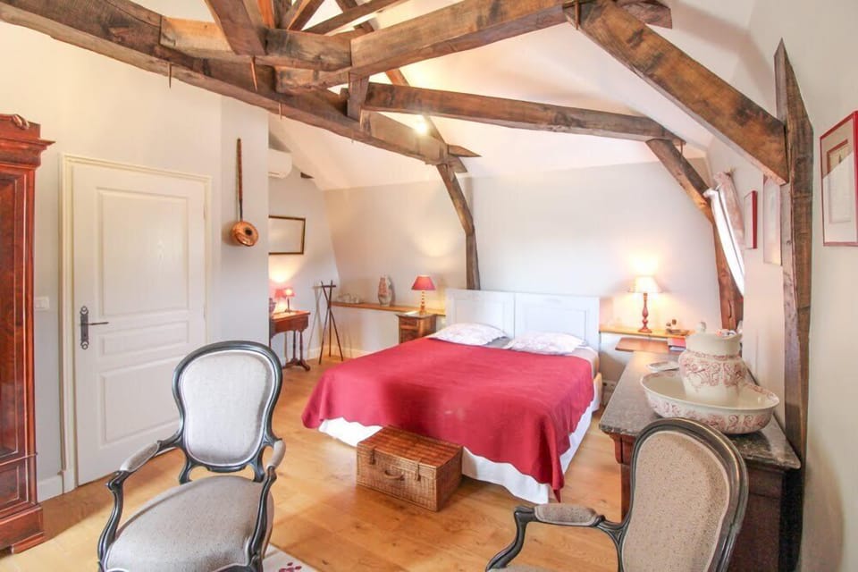 Triple Room | Egyptian cotton sheets, premium bedding, individually decorated, desk