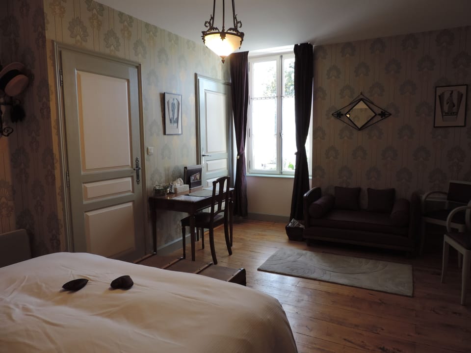 Double Room | Egyptian cotton sheets, premium bedding, individually decorated, desk