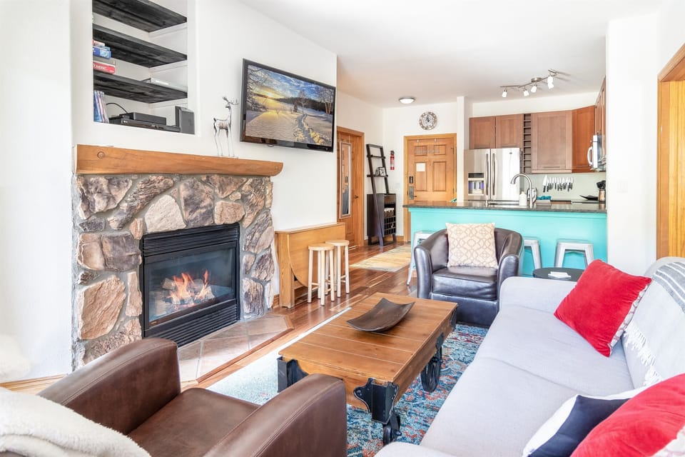 Living Room with Fireplace