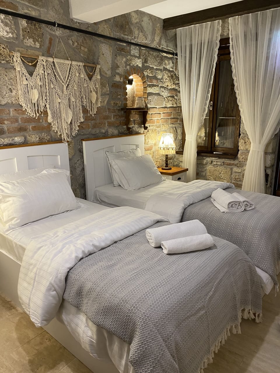 Premium bedding, Select Comfort beds, free WiFi, bed sheets
