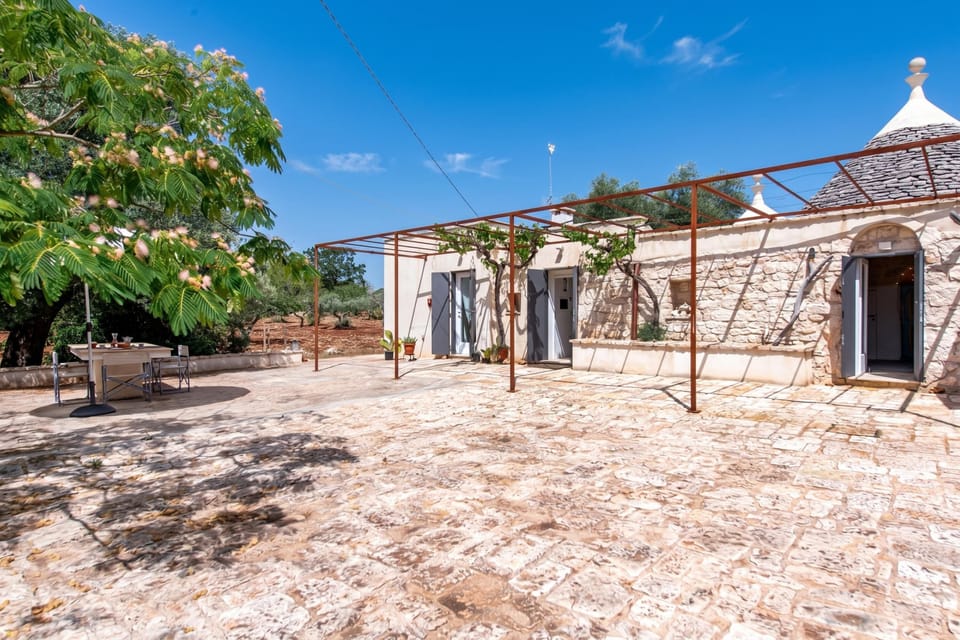 Family Villa, 3 Bedrooms, 2 Bathrooms (Trullo Fedele Grande125) | Terrace/patio