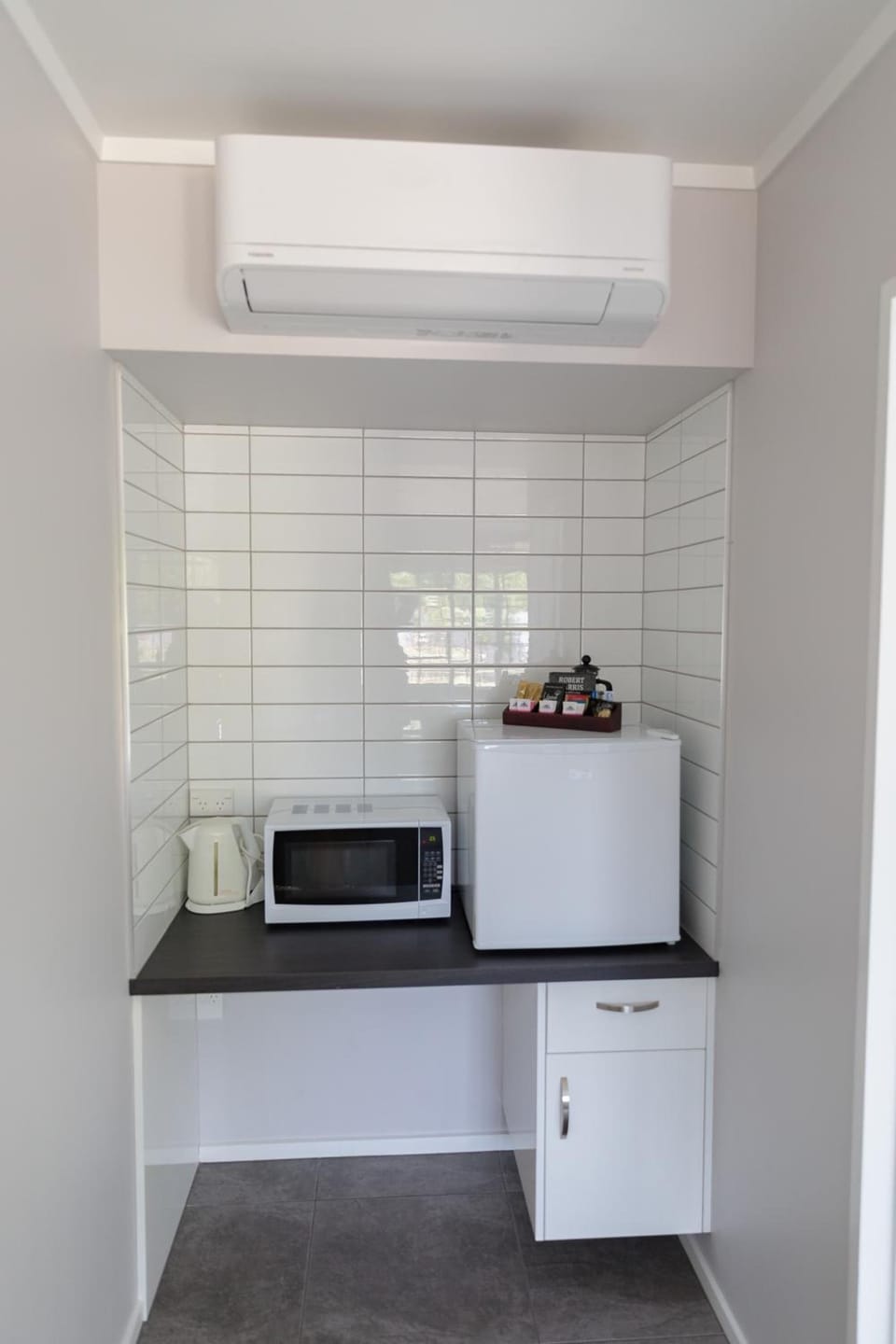 Fridge, microwave, coffee/tea maker, electric kettle