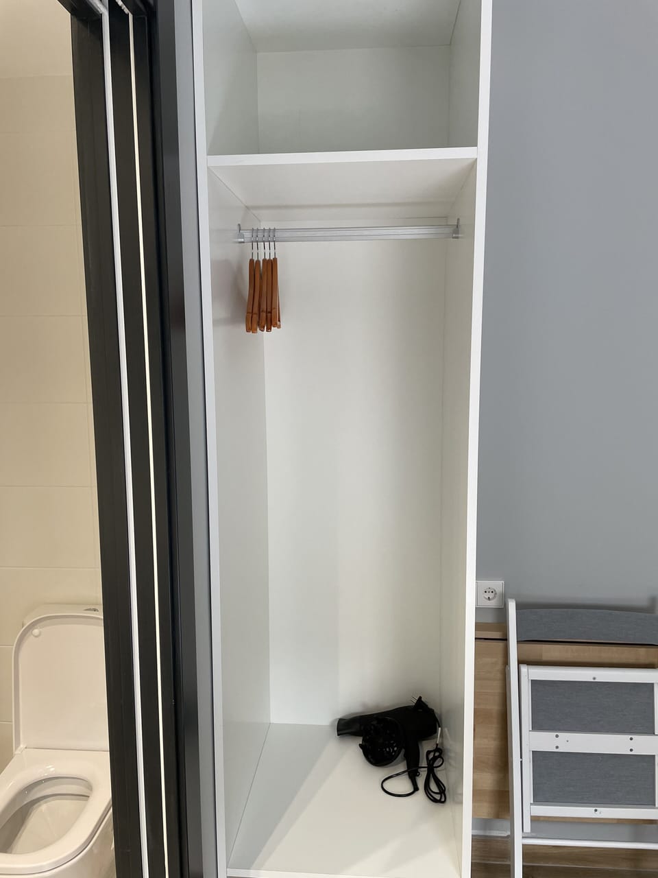 Basic Single Room | Desk, WiFi (free), bed sheets