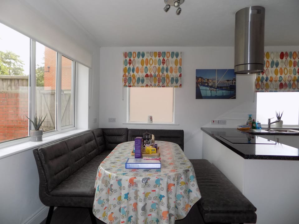 4 bedrooms, individually decorated, individually furnished, free WiFi