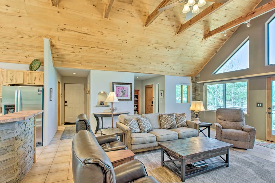 Living Area | Ceiling Fans