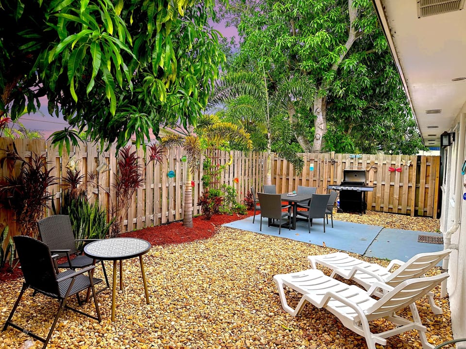 Outdoor dining