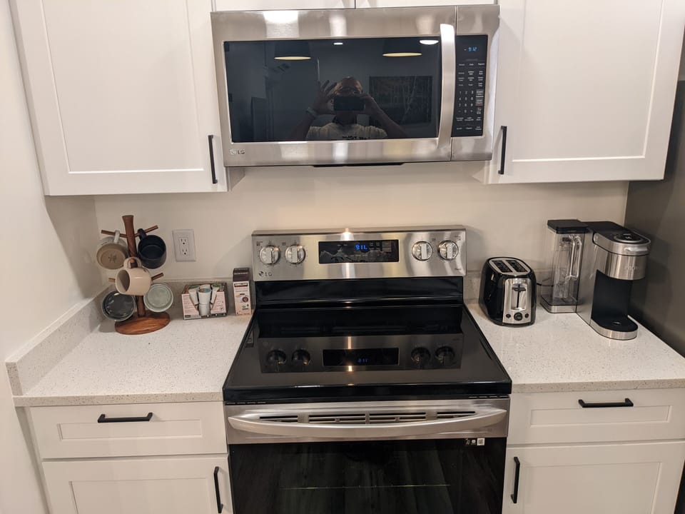 Full kitchen